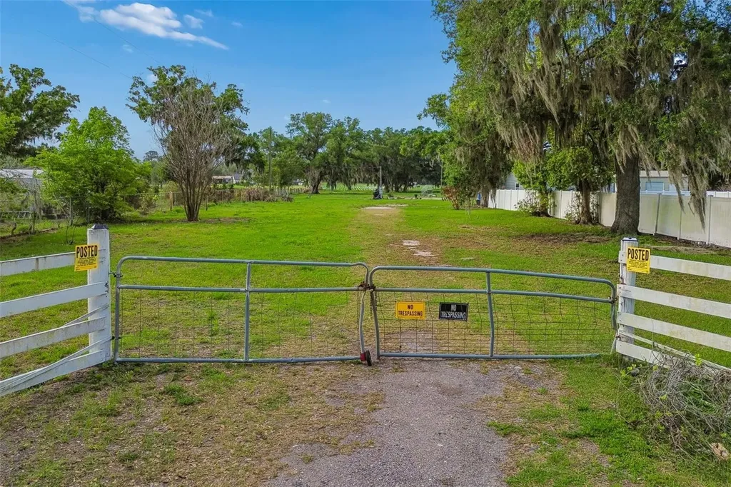 3005 W Sam Allen Road Plant City FL 33565