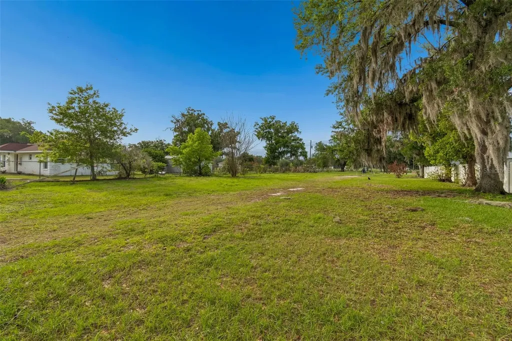 3005 W Sam Allen Road Plant City FL 33565