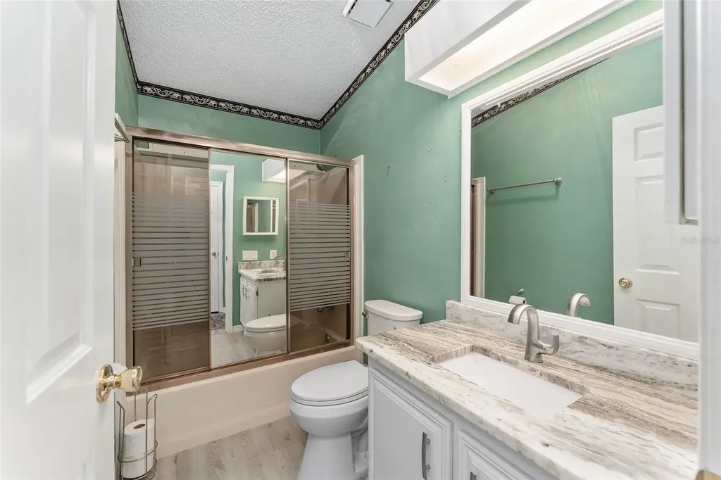 1401 W Schwartz Boulevard Lady Lake FL 32159