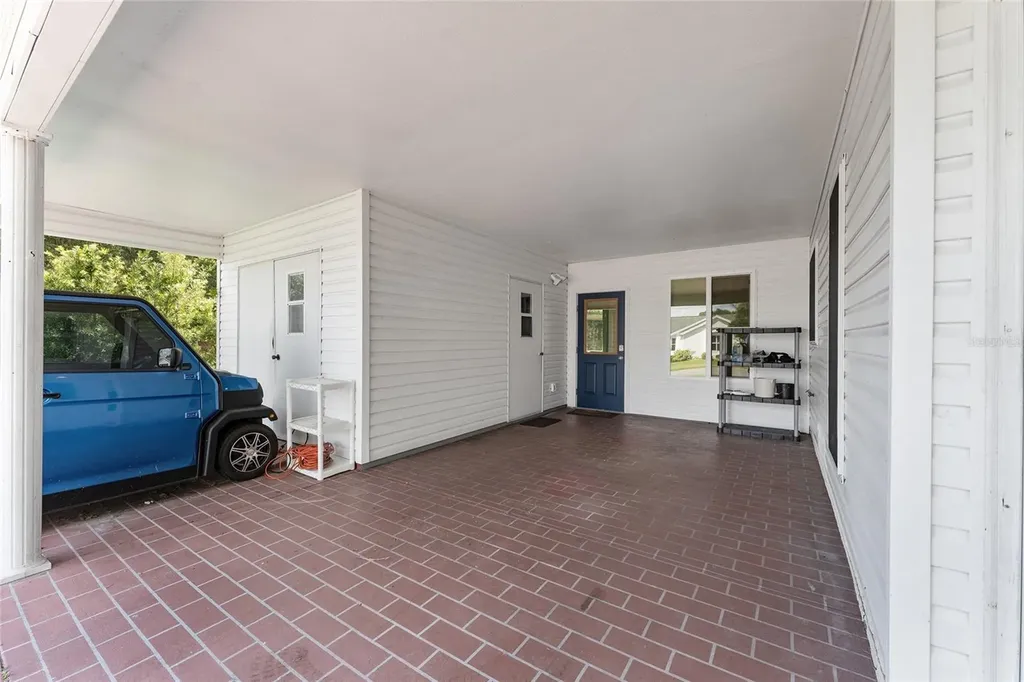 1401 W Schwartz Boulevard Lady Lake FL 32159