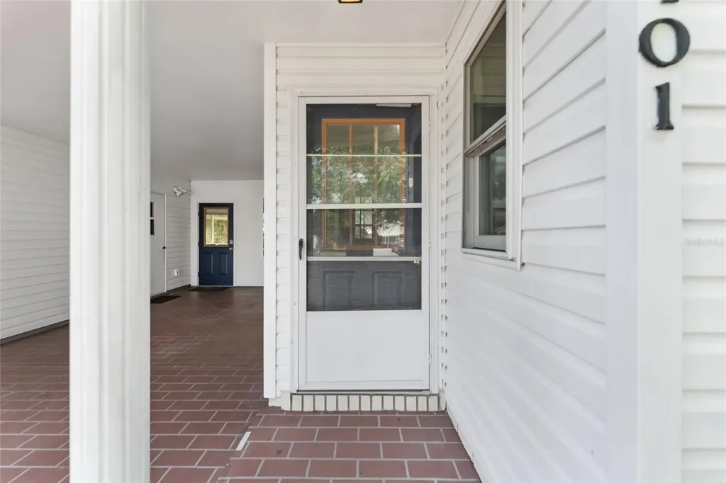 1401 W Schwartz Boulevard Lady Lake FL 32159