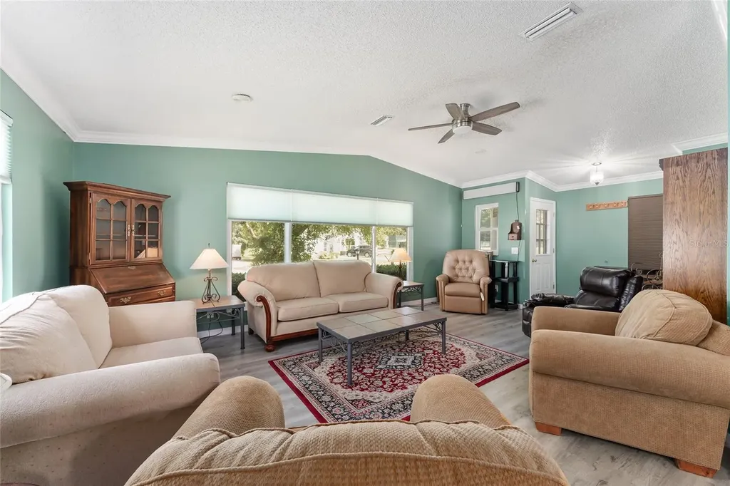 1401 W Schwartz Boulevard Lady Lake FL 32159