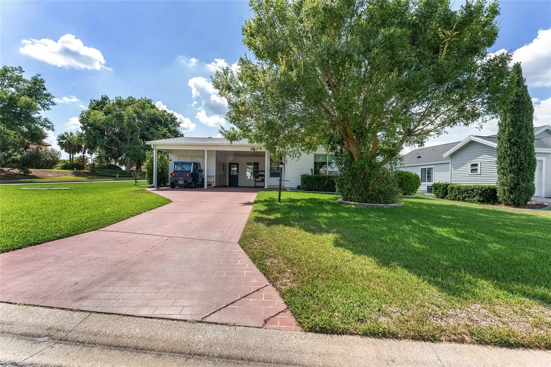 1401 W Schwartz Boulevard Lady Lake FL 32159