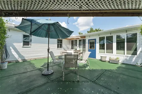 1401 W Schwartz Boulevard Lady Lake FL 32159