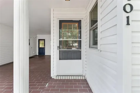 1401 W Schwartz Boulevard Lady Lake FL 32159