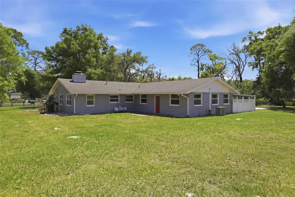 17256 NW 250th Way High Springs FL 32643