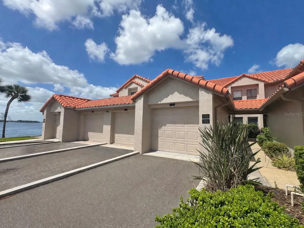 715 Magnolia Place Winter Haven FL 33884