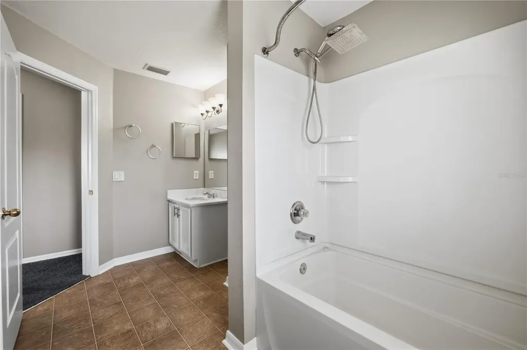 6220 Cherry Blossom Trail Gibsonton FL 33534