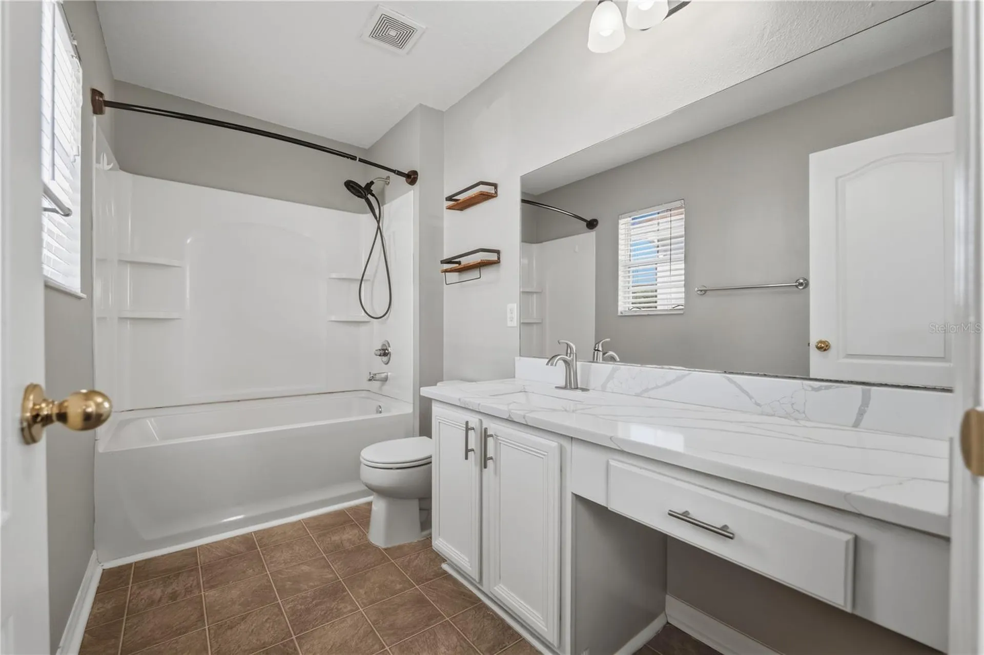 6220 Cherry Blossom Trail Gibsonton FL 33534