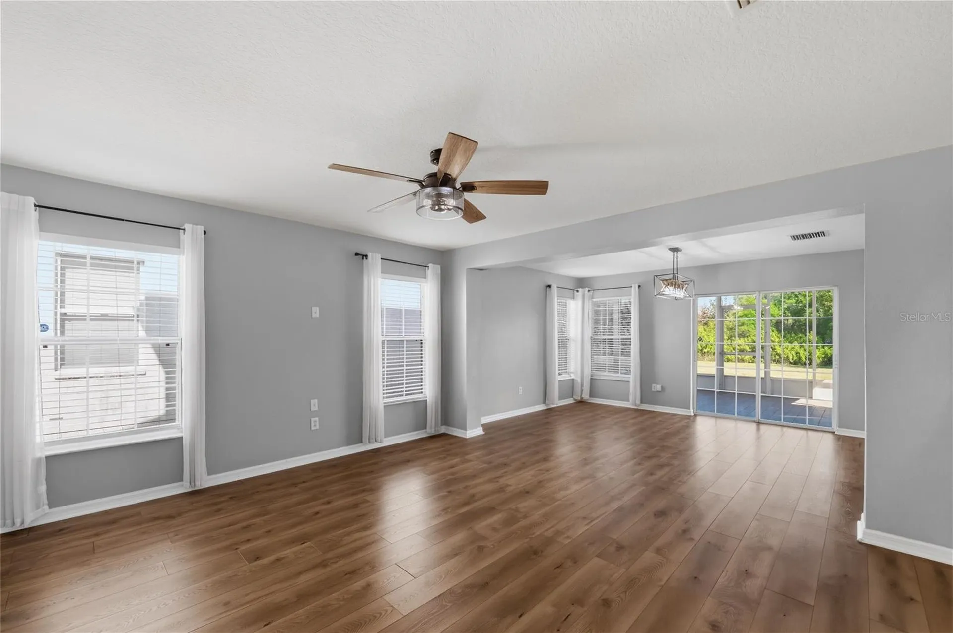 6220 Cherry Blossom Trail Gibsonton FL 33534