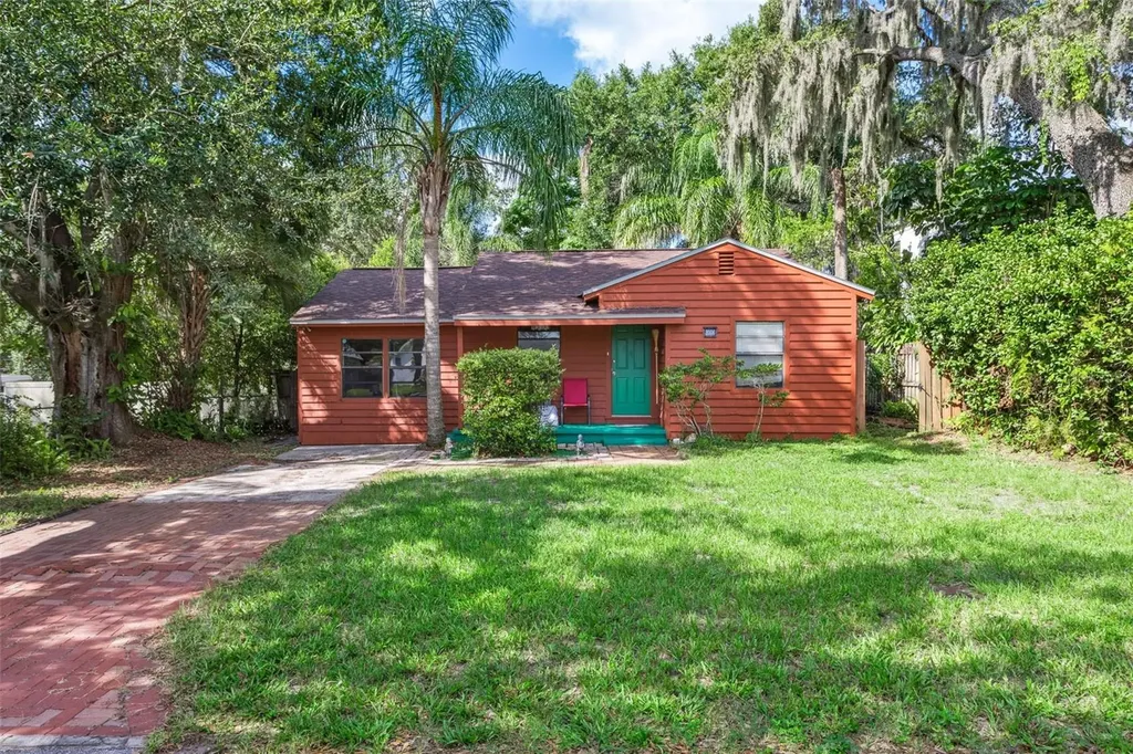 8006 N Temple Place Tampa FL 33617