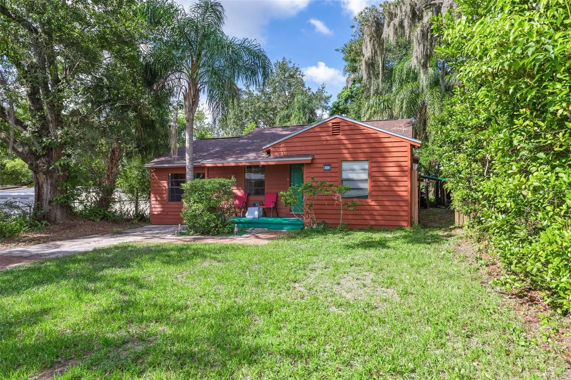 8006 N Temple Place Tampa FL 33617