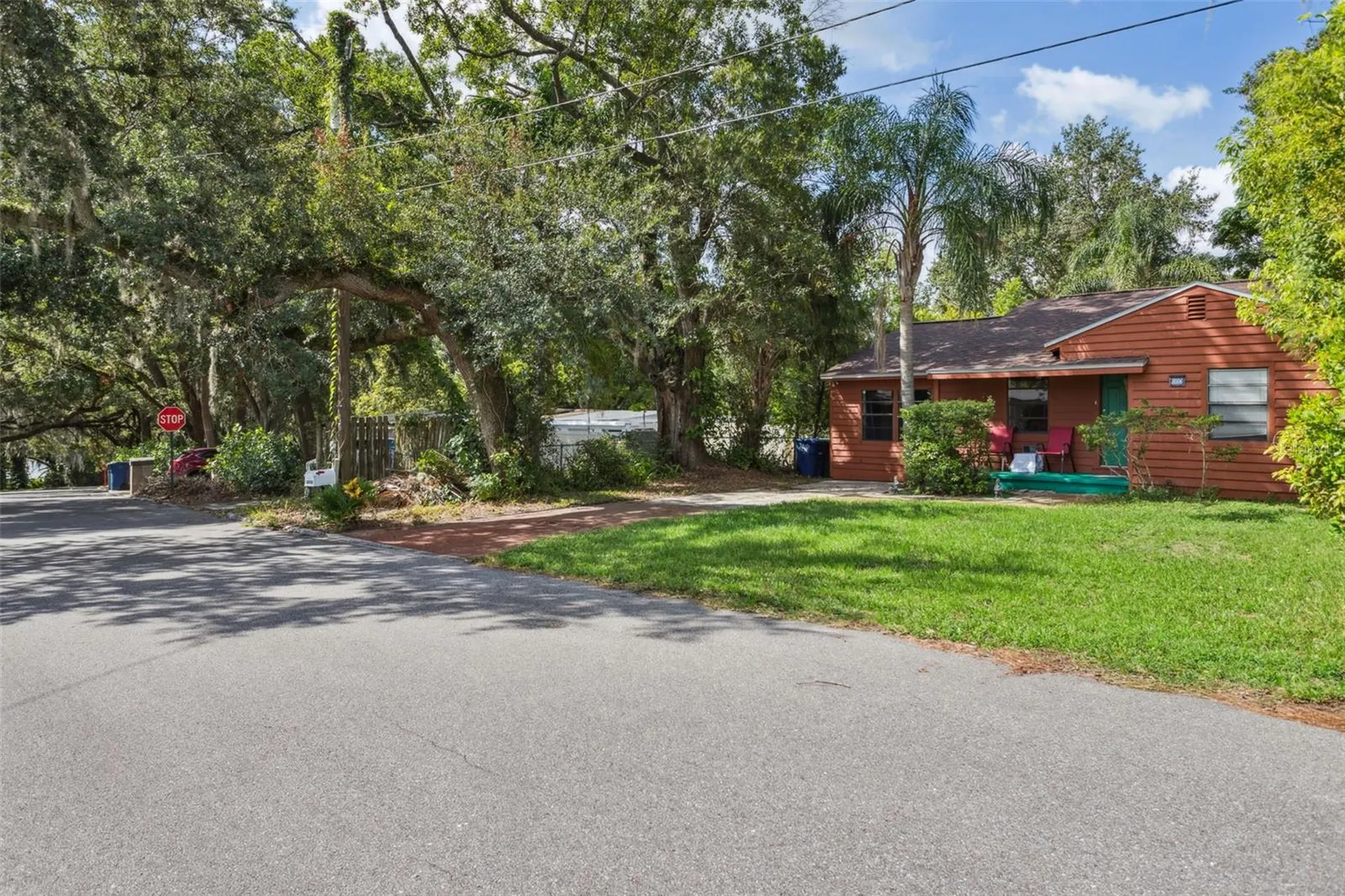 8006 N Temple Place Tampa FL 33617