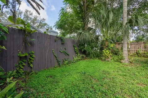 8006 N Temple Place Tampa FL 33617