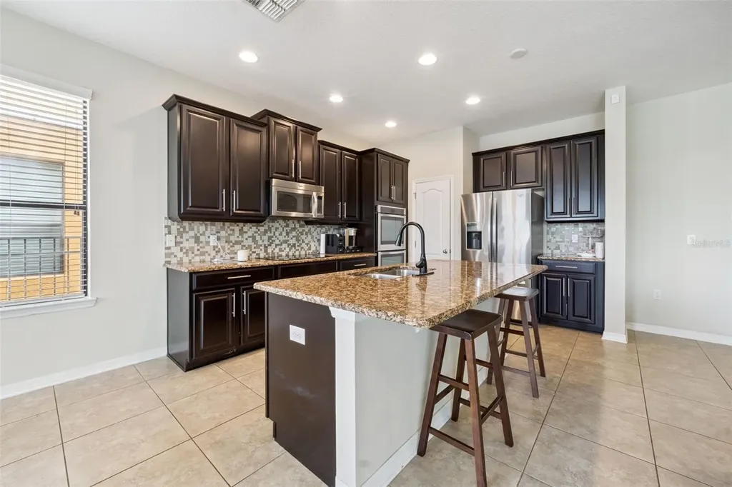 1005 Fountain Coin Loop Orlando FL 32828