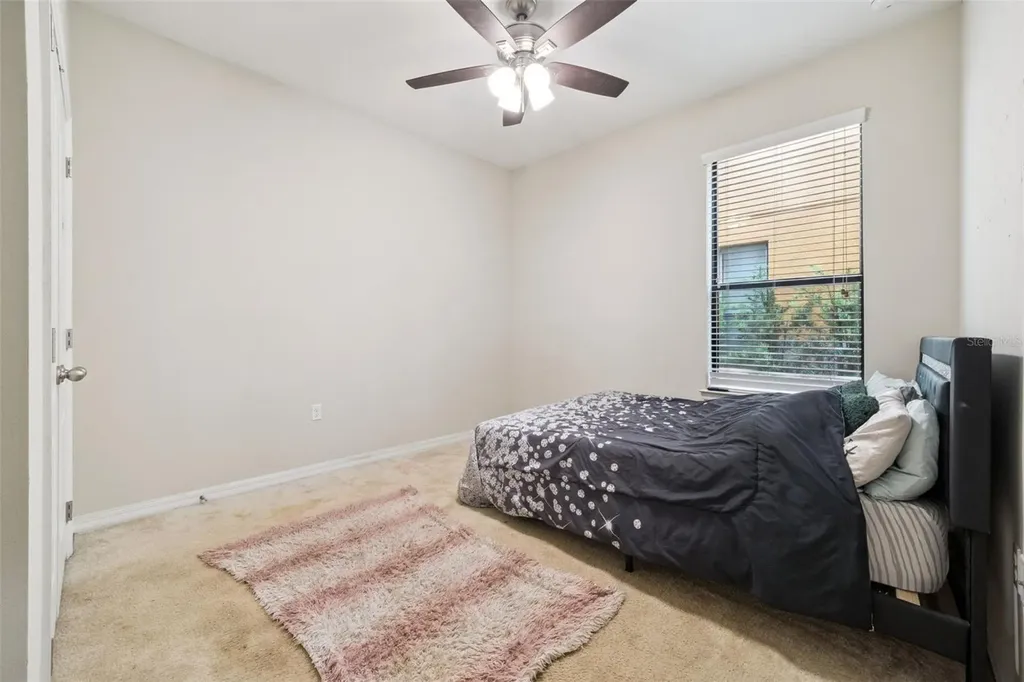 1005 Fountain Coin Loop Orlando FL 32828