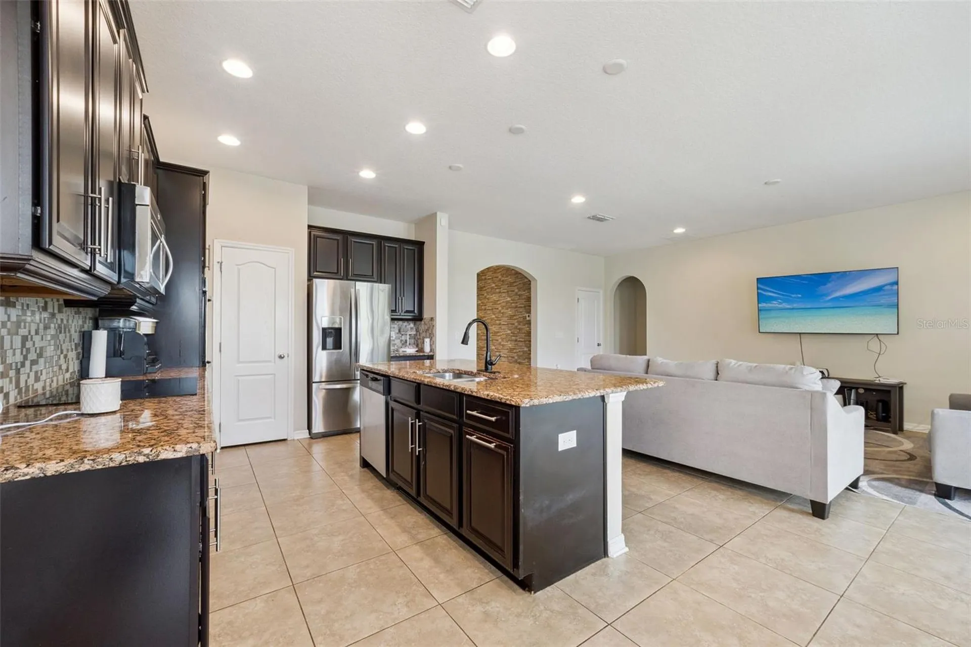 1005 Fountain Coin Loop Orlando FL 32828
