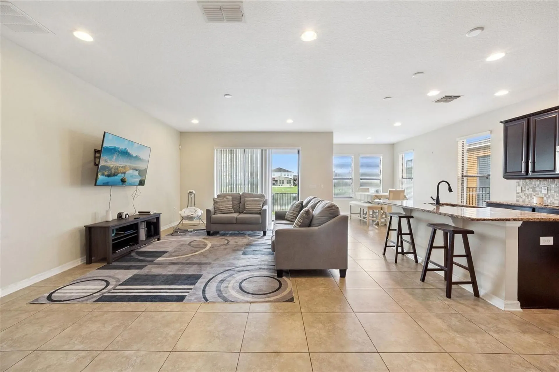 1005 Fountain Coin Loop Orlando FL 32828
