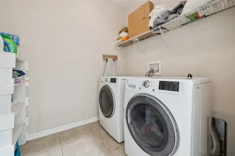 1005 Fountain Coin Loop Orlando FL 32828