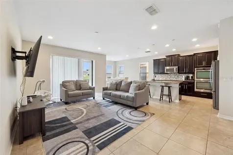 1005 Fountain Coin Loop Orlando FL 32828