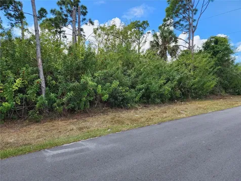 10429 Reims Avenue Englewood FL 34224