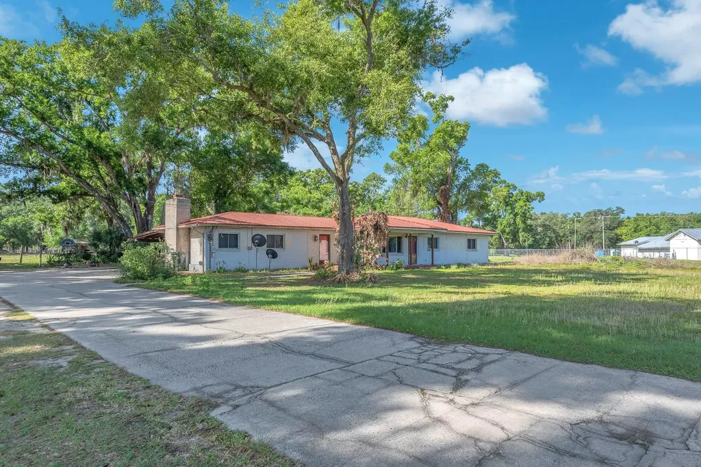 4711 W Sam Allen Road Plant City FL 33565