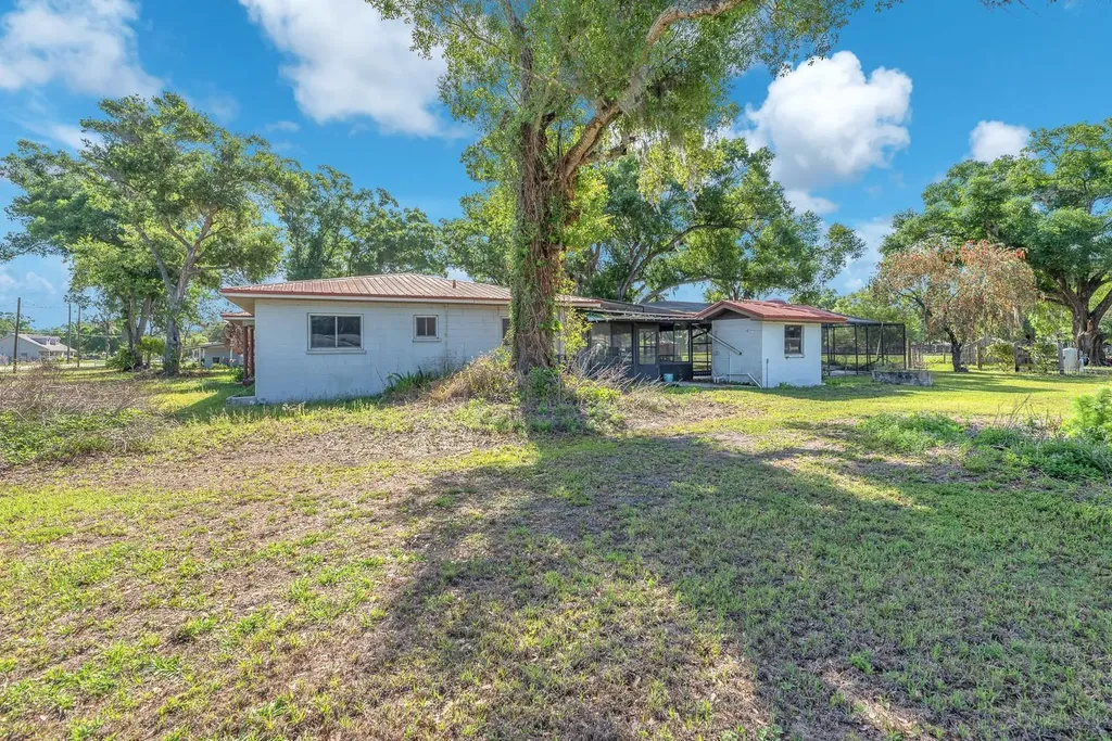 4711 W Sam Allen Road Plant City FL 33565