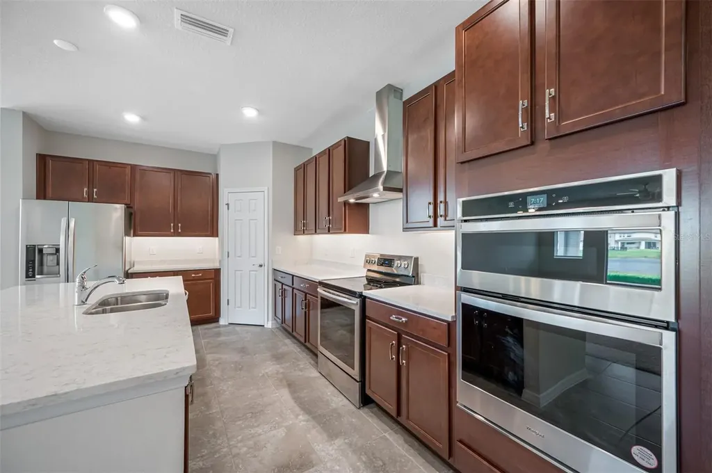 11810 Tetrafin Drive Riverview FL 33579