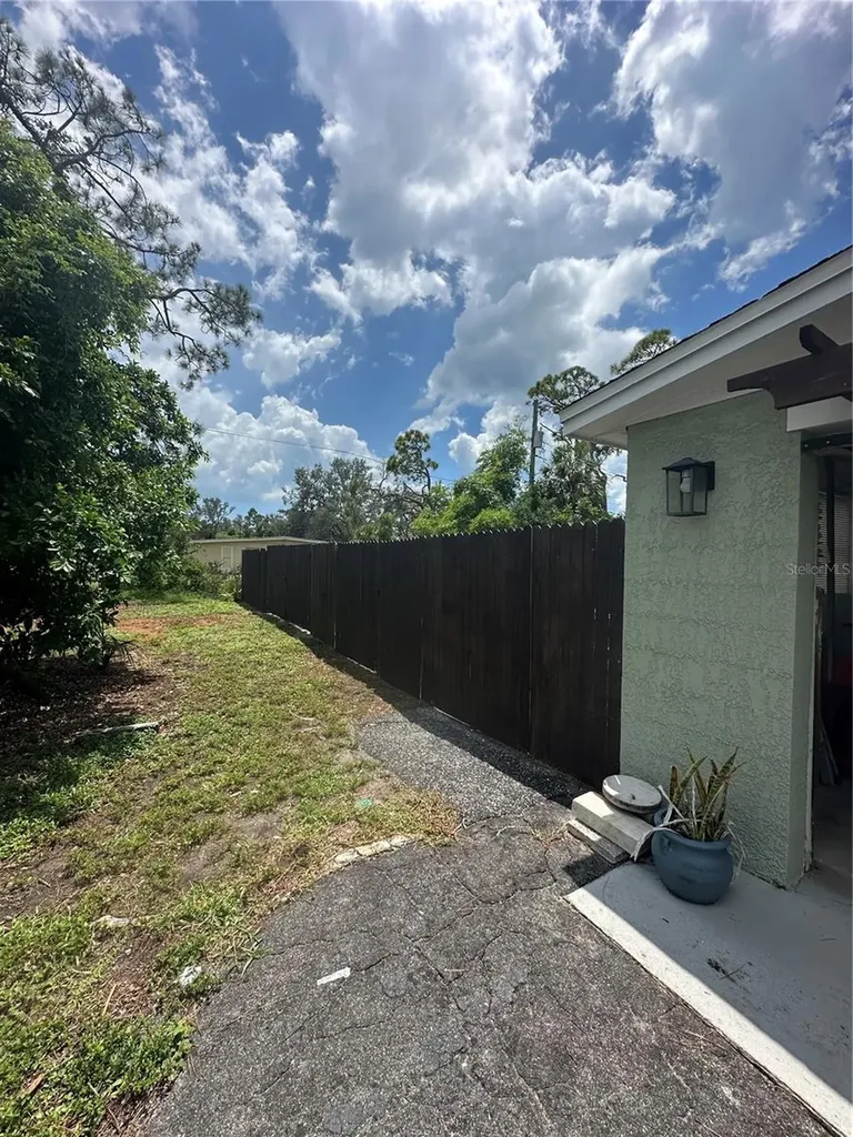 50 Euclid Avenue Englewood FL 34223