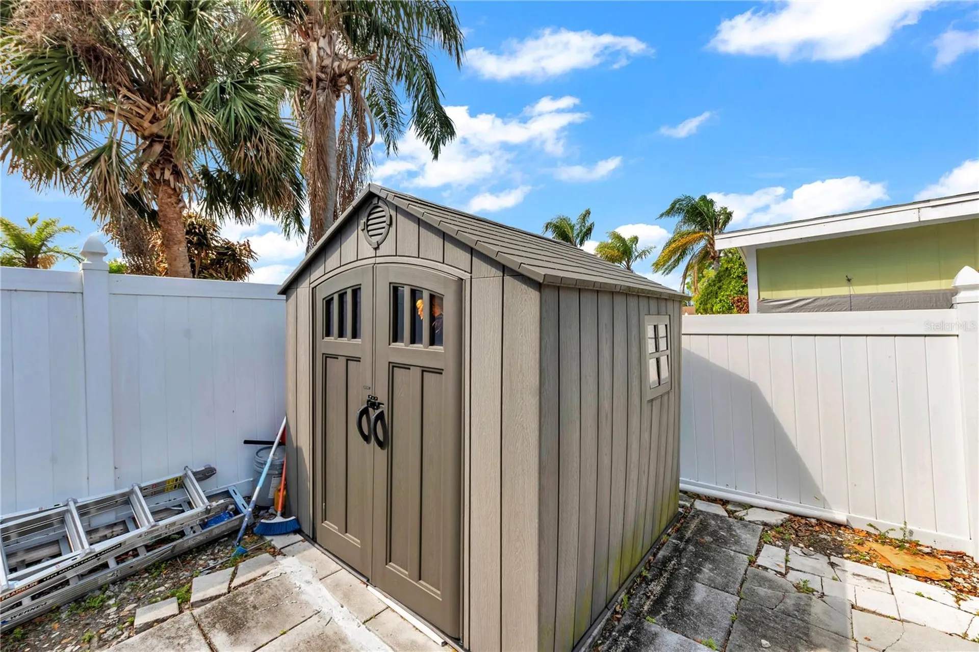9043 Hickory Circle Tampa FL 33615