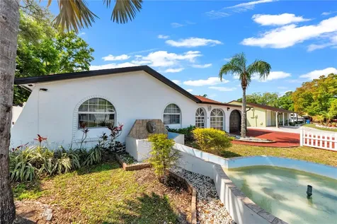 9043 Hickory Circle Tampa FL 33615