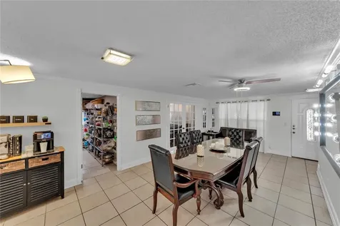9043 Hickory Circle Tampa FL 33615