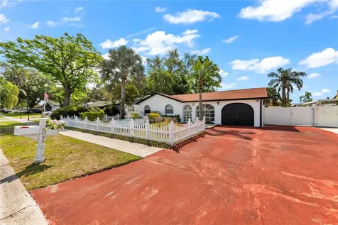 9043 Hickory Circle Tampa FL 33615