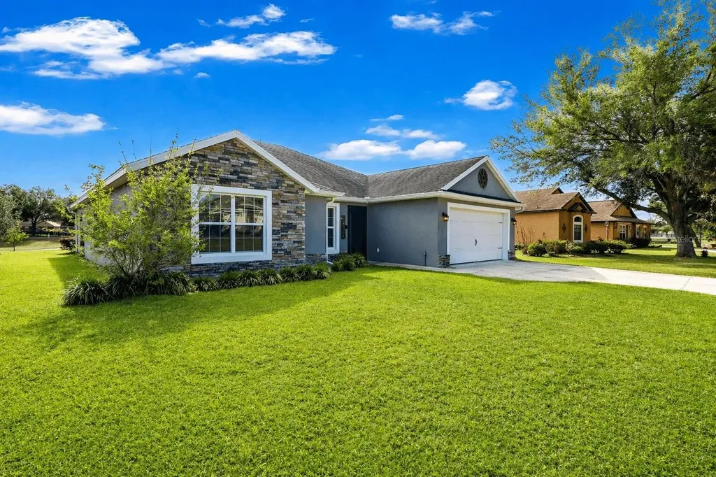 36726 Alaqua Court Eustis FL 32736