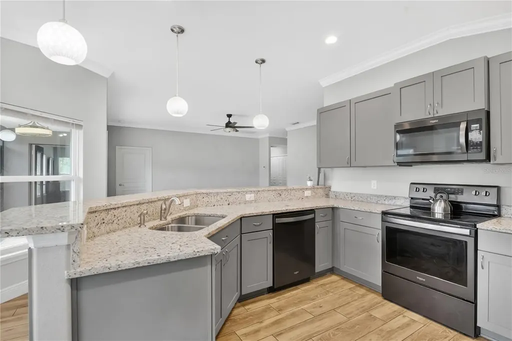 36726 Alaqua Court Eustis FL 32736