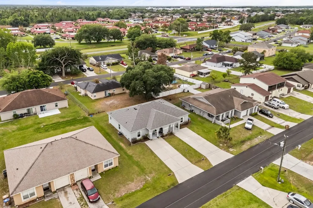 677-679 Royalty Court Kissimmee FL 34758