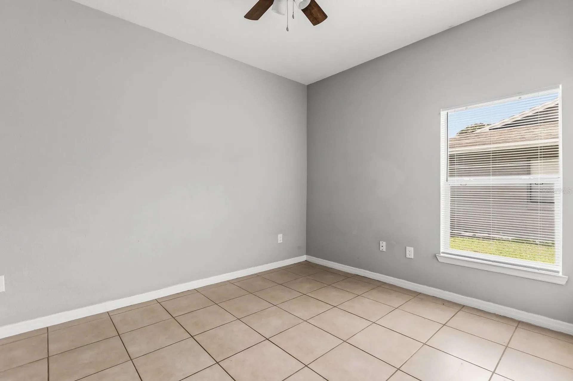 677-679 Royalty Court Kissimmee FL 34758