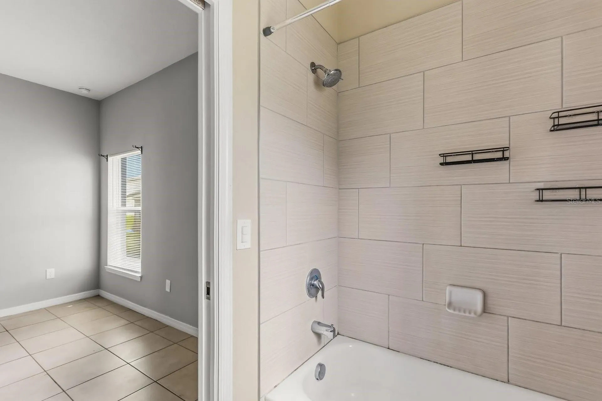677-679 Royalty Court Kissimmee FL 34758