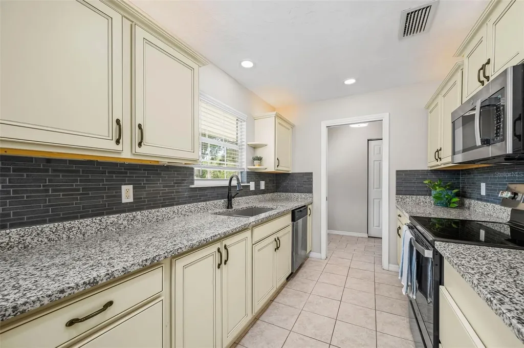 6820 SW 78th Street Gainesville FL 32608