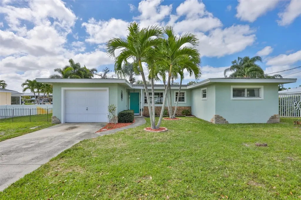 6907 9th Avenue NW Bradenton FL 34209
