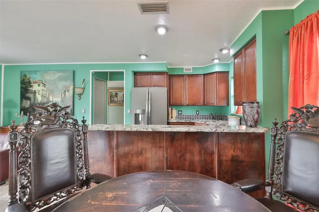 6907 9th Avenue NW Bradenton FL 34209