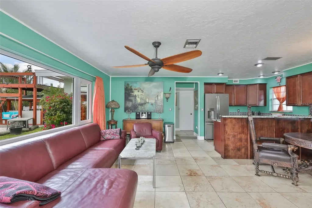 6907 9th Avenue NW Bradenton FL 34209