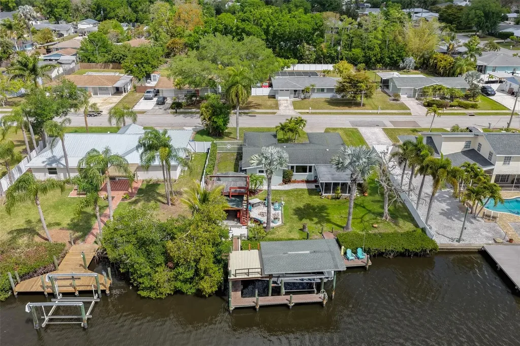 6907 9th Avenue NW Bradenton FL 34209
