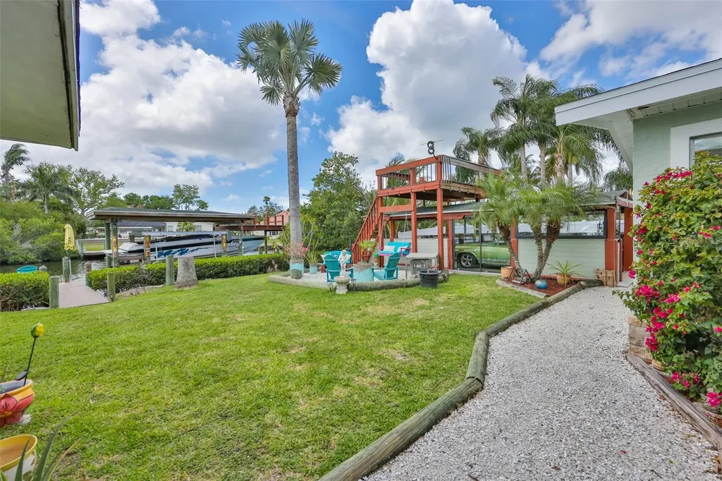 6907 9th Avenue NW Bradenton FL 34209