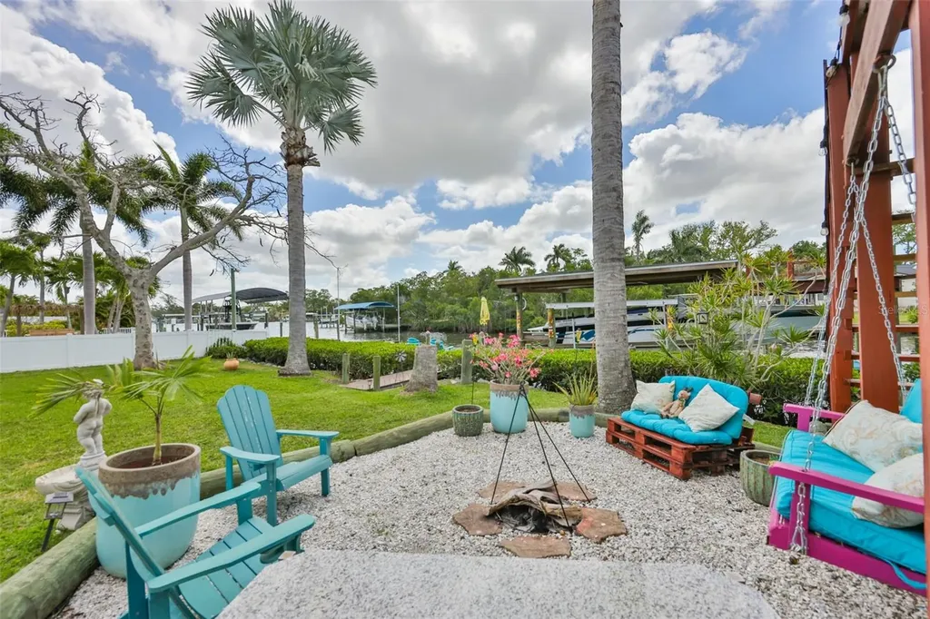 6907 9th Avenue NW Bradenton FL 34209