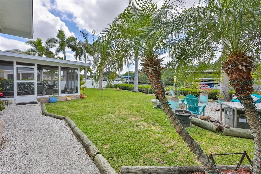 6907 9th Avenue NW Bradenton FL 34209