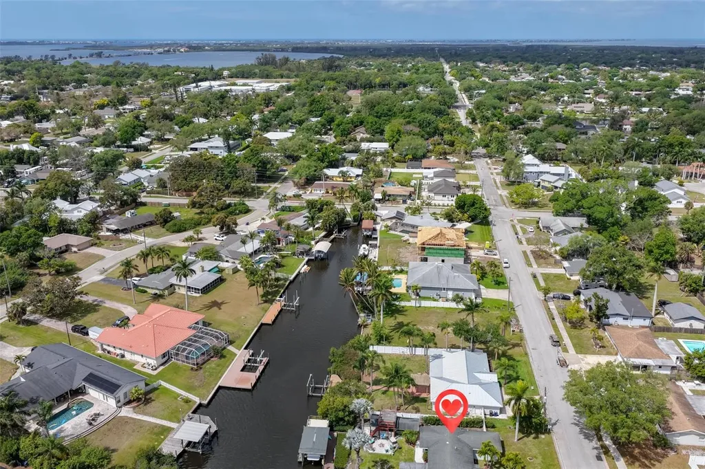 6907 9th Avenue NW Bradenton FL 34209