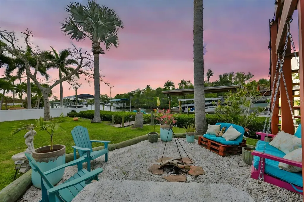 6907 9th Avenue NW Bradenton FL 34209