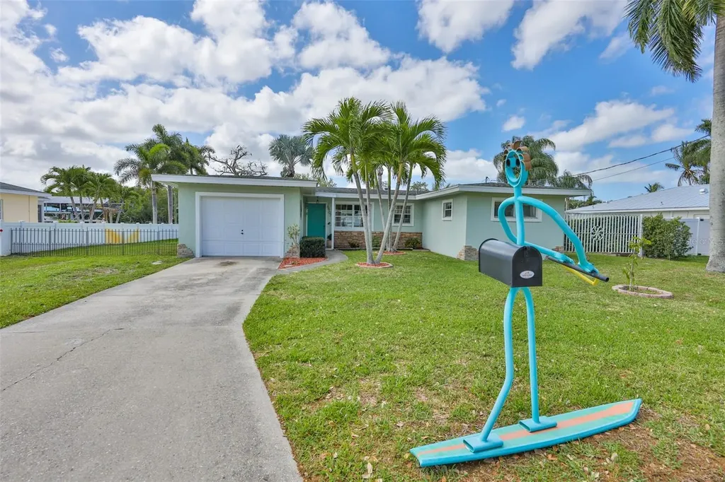 6907 9th Avenue NW Bradenton FL 34209