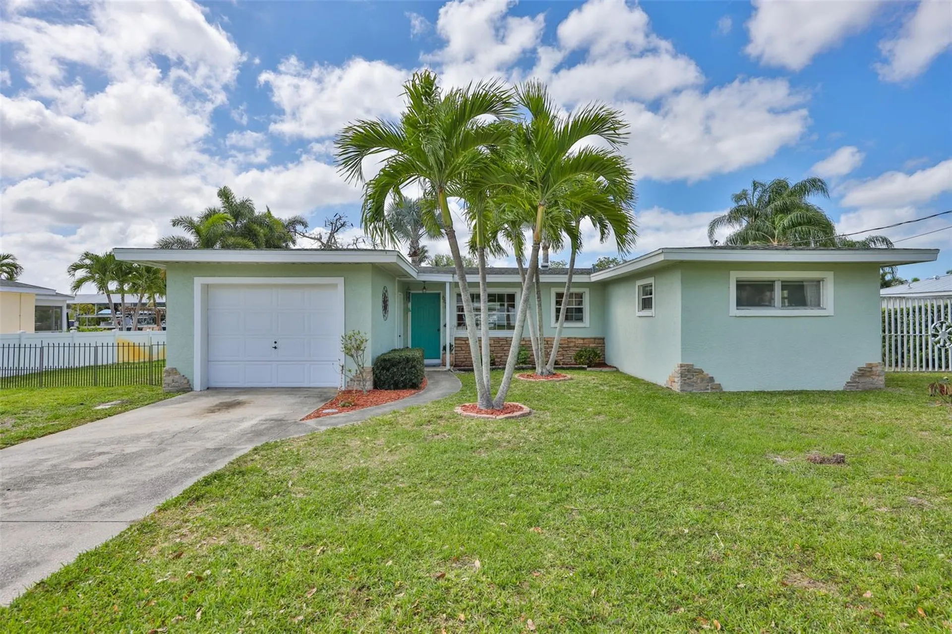 6907 9th Avenue NW Bradenton FL 34209